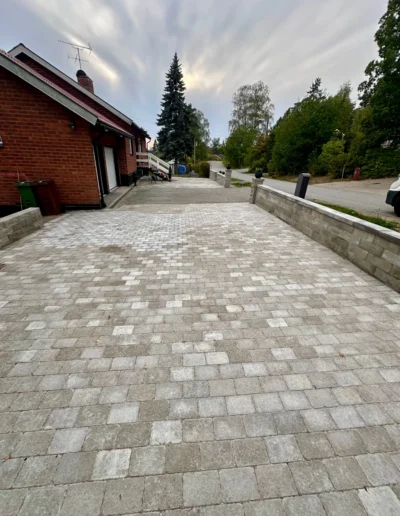 Sten-tjanster: professionell stenläggning av uppfart med marksten